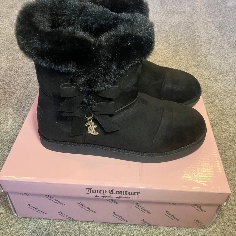 Juicy Couture Kodak Black‎ Faux Fur Bow Boots Rhinestone JC Charm KJ03335S SZ 5M